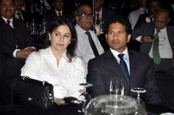 Sachin Tendulkar and his wife at Bloomberg TV Autocar Awards 1