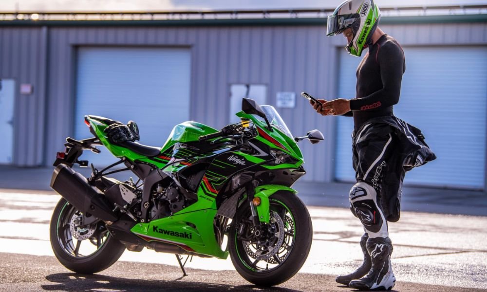 Kawasaki Ninja ZX 6R कावासाकी निंजा 1 जनवरी को होगी लॉन्च जानें कीमत फीचर्स की जानकारी