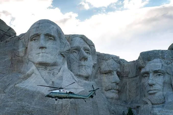 Donald Trump ka Mount Rushmore भाषण अमेरिका की 250वीं वर्षगांठ पर क्यों छाया रहा राजनीतिक तूफान
